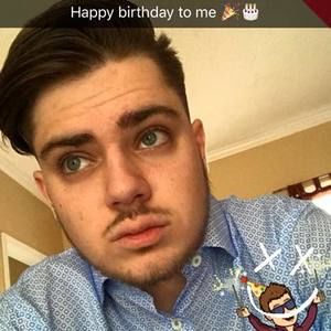 Meet your Posher, Darius